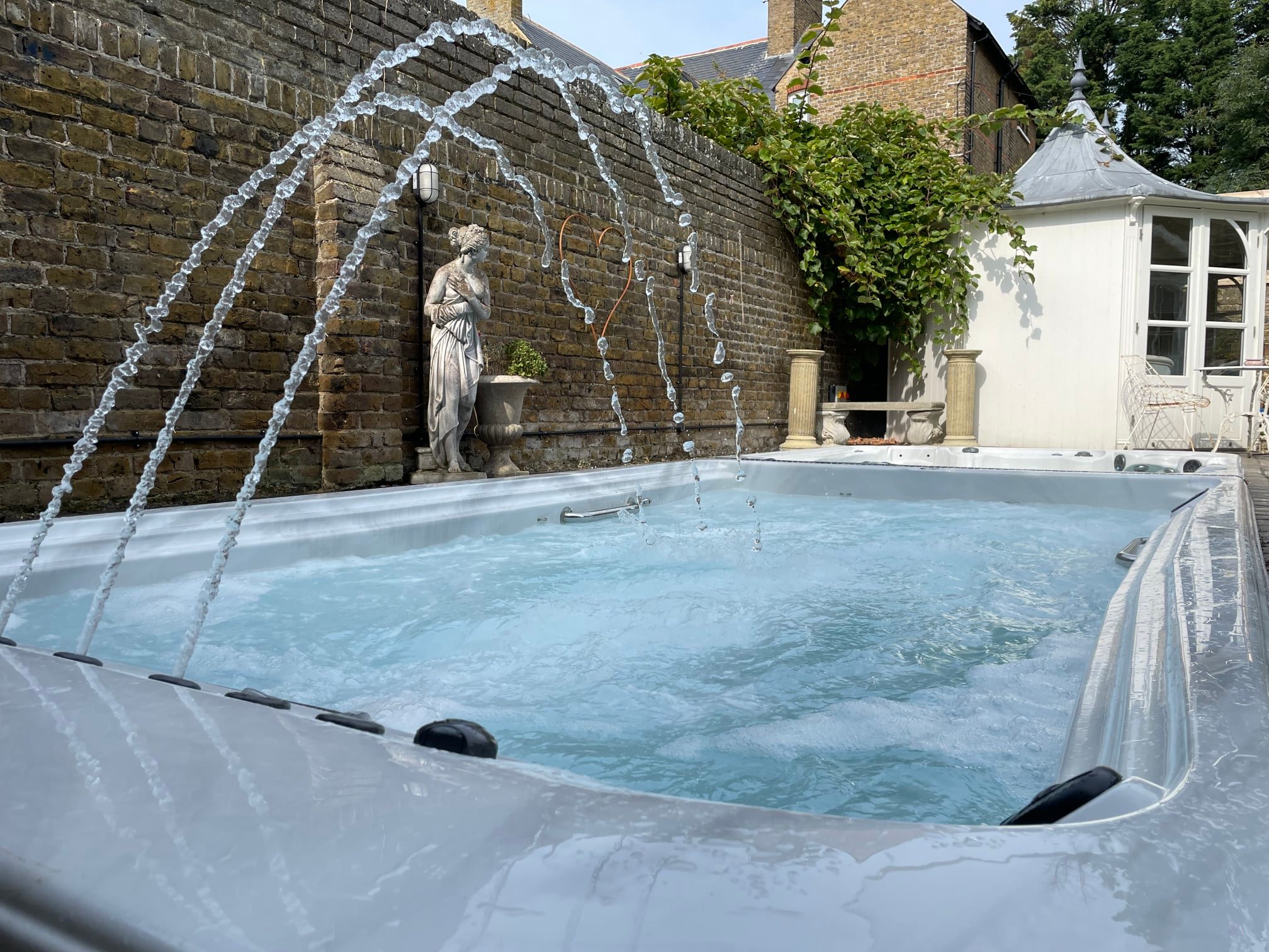 Goodwins Hot Tubs: TidalFit DT21