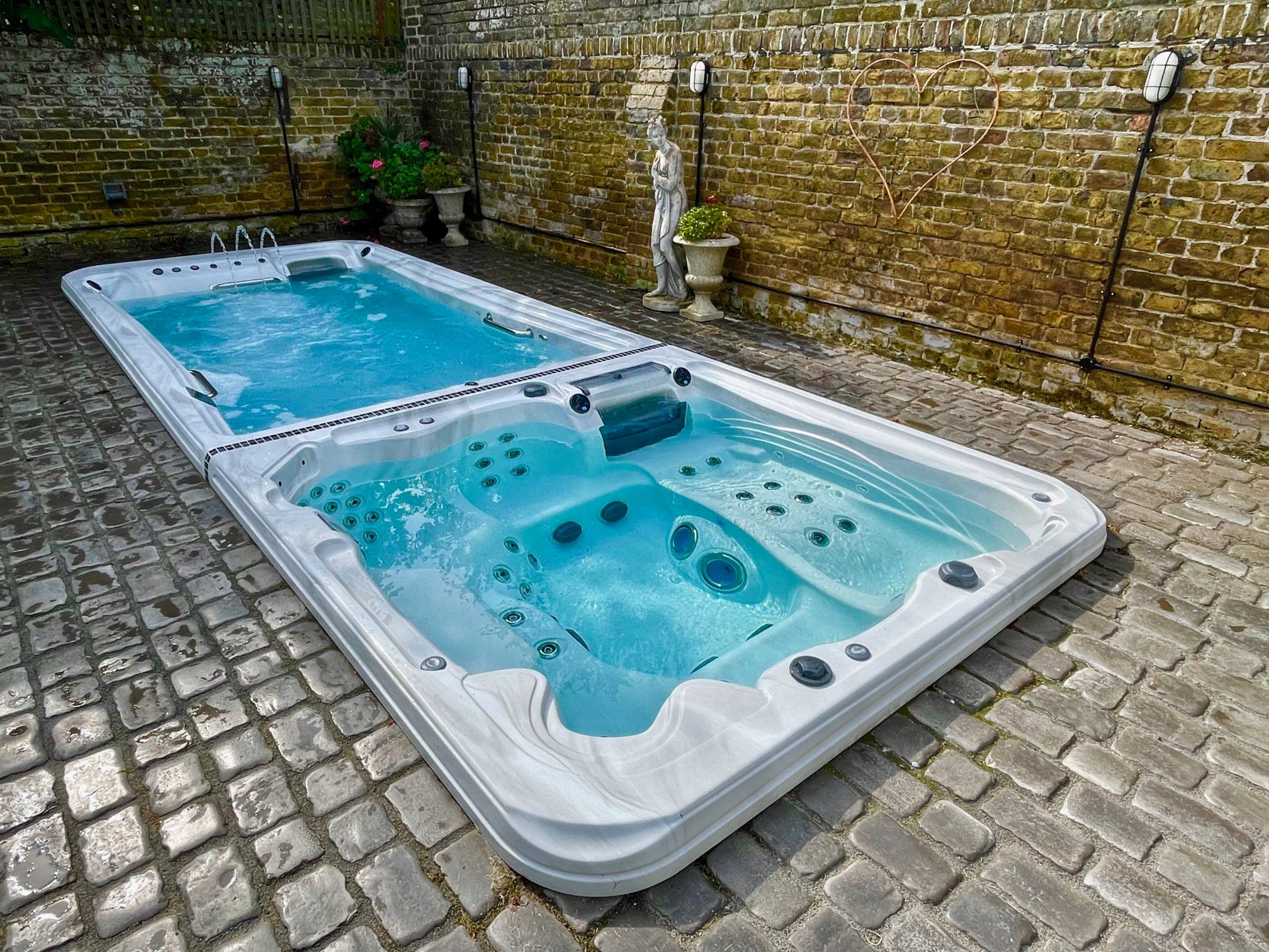 Goodwins Hot Tubs: TidalFit DT21