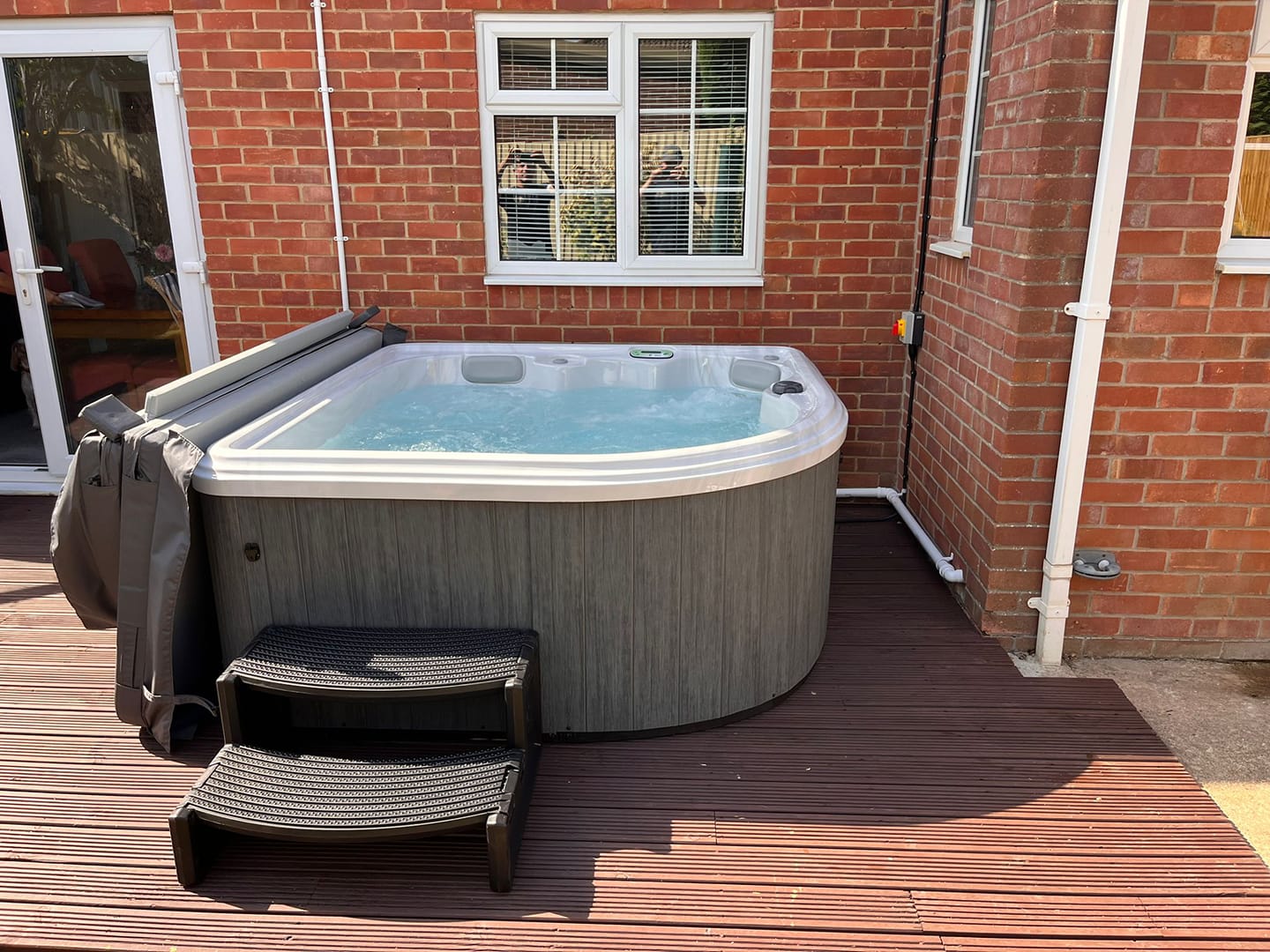 Vici Hot Tubs: Camellia Garden Spas